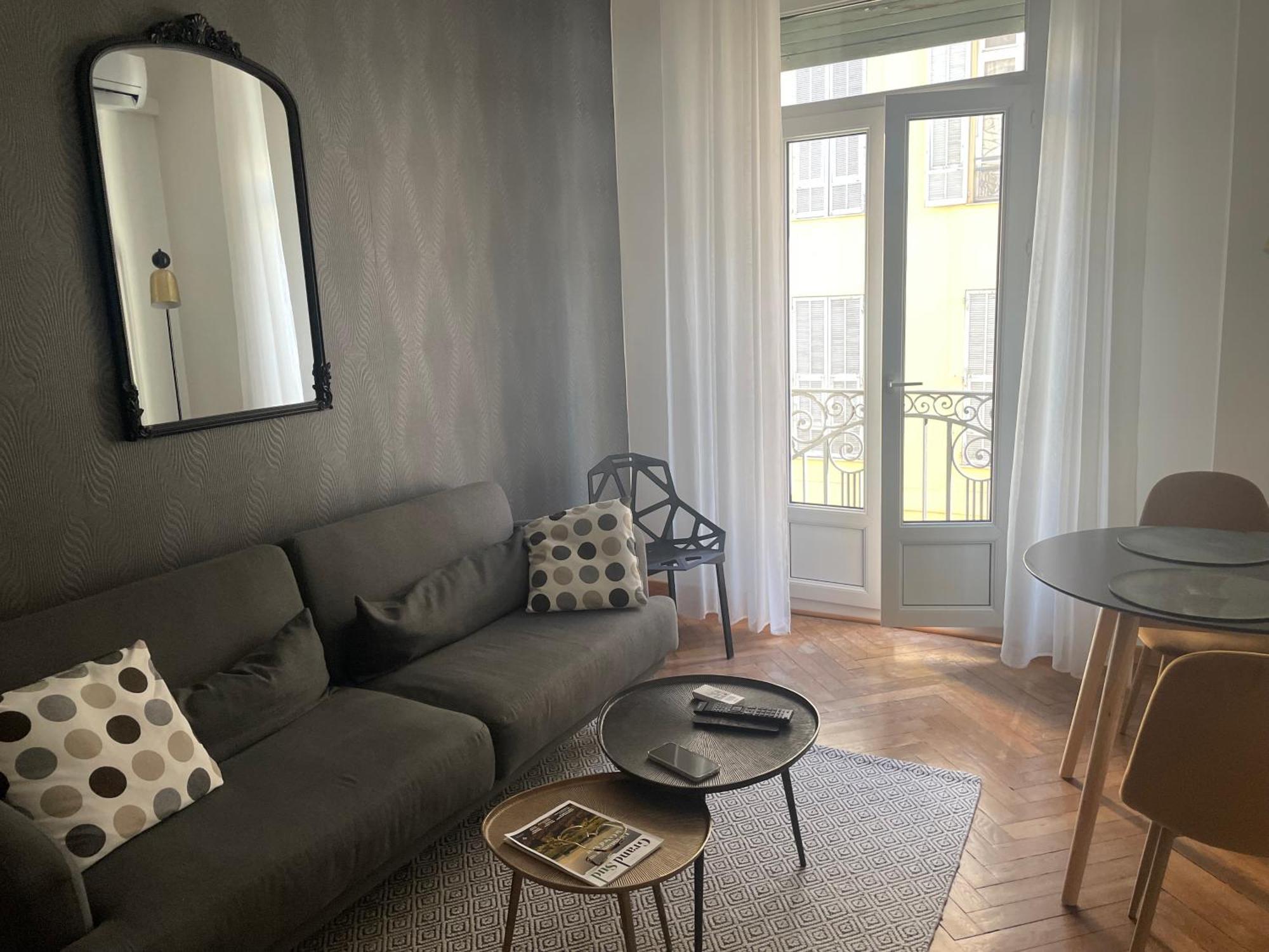 Superbe Appartement Au Coeur De Nice Luaran gambar